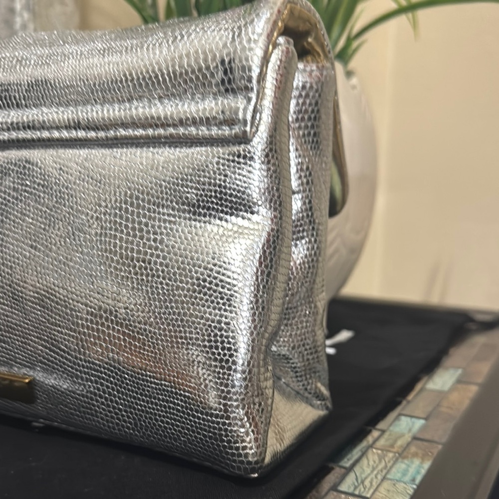 ❤️🍇🍇Host Pick Kurt Geiger Silver and Gold Shoulder Bag 🍇🍇 - Picture 6 of 15